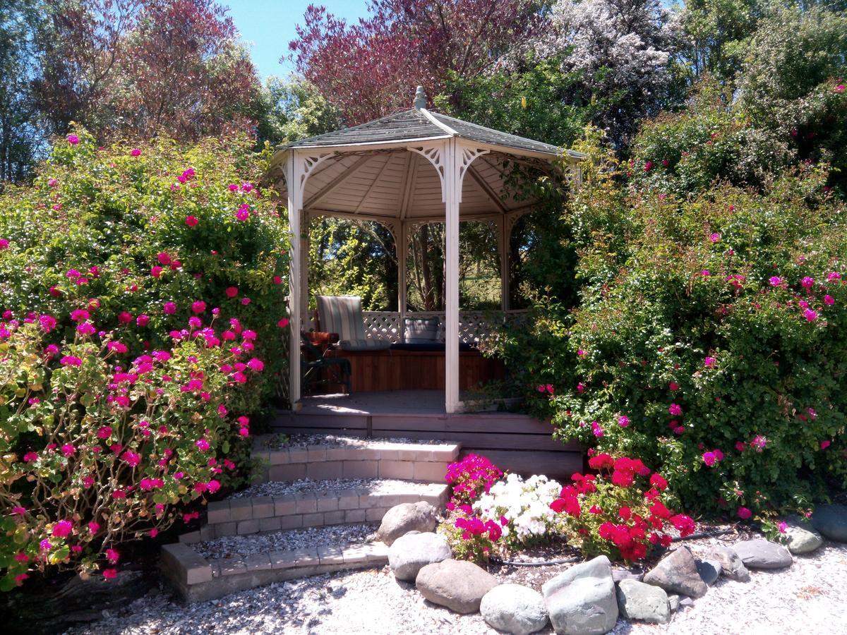 Waterwheel Cottage Upper Moutere Dış mekan fotoğraf